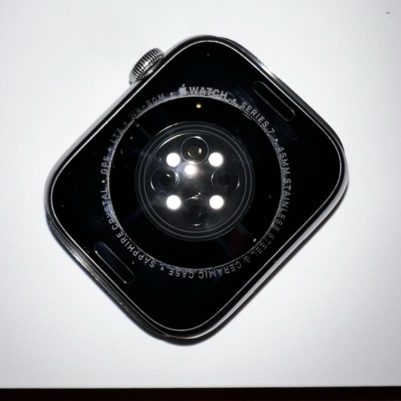 ⌚️NWT APPLE WATCH SERIES 7 45mm SILVER STAINLESS STEEL CASE W/ BLACK BAND - Picture 4 of 16